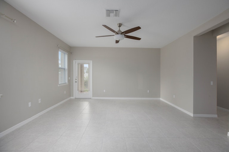 Photo 6 of 19 - 2493 Cornerstone St, Odessa, FL 33556