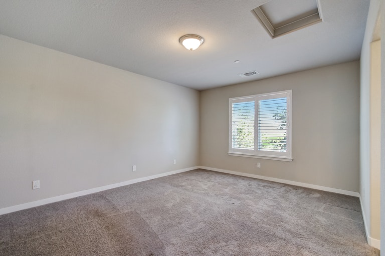 Photo 7 of 28 - 2078 River Wood Dr, Marysville, CA 95901
