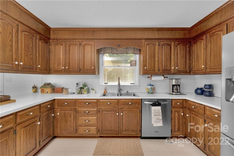 Photo 22 of 39 - 333 Clontz Rd, Indian Trail, NC 28079