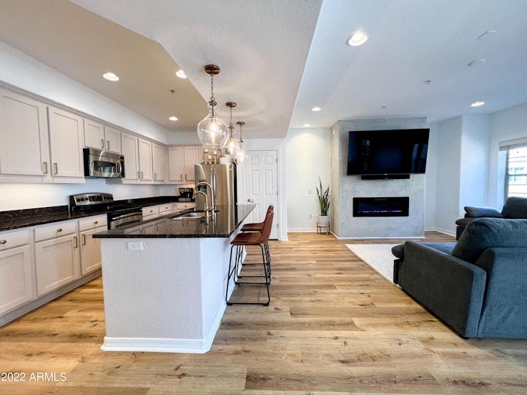 Photo 3 of 41 - 3935 E Rough Rider Rd #1044, Phoenix, AZ 85050