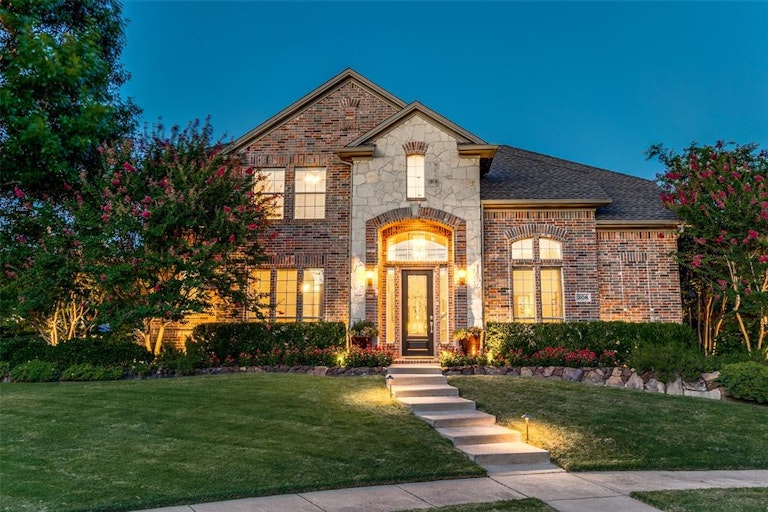Photo 3 of 40 - 308 Kali Ct, Murphy, TX 75094