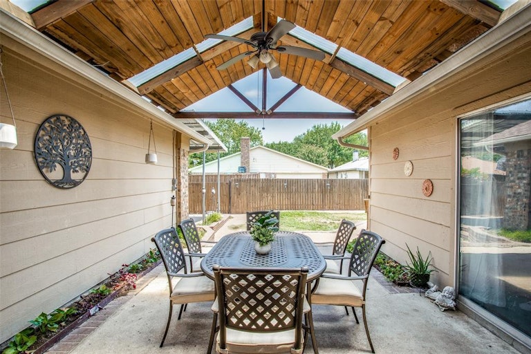Photo 24 of 36 - 3008 Kensington Dr, Mesquite, TX 75150