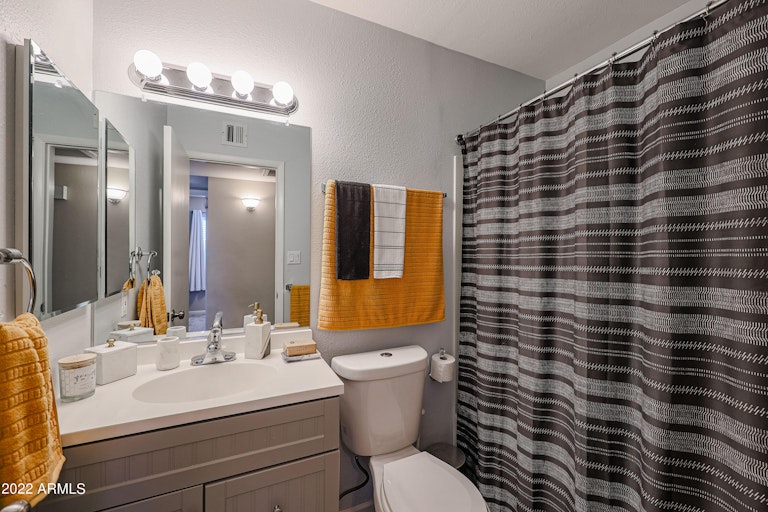 Photo 10 of 25 - 5244 W Cholla St, Glendale, AZ 85304