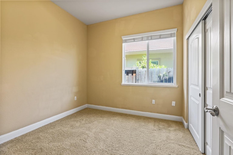 Photo 16 of 26 - 300 Dry Creek Rd, Folsom, CA 95630