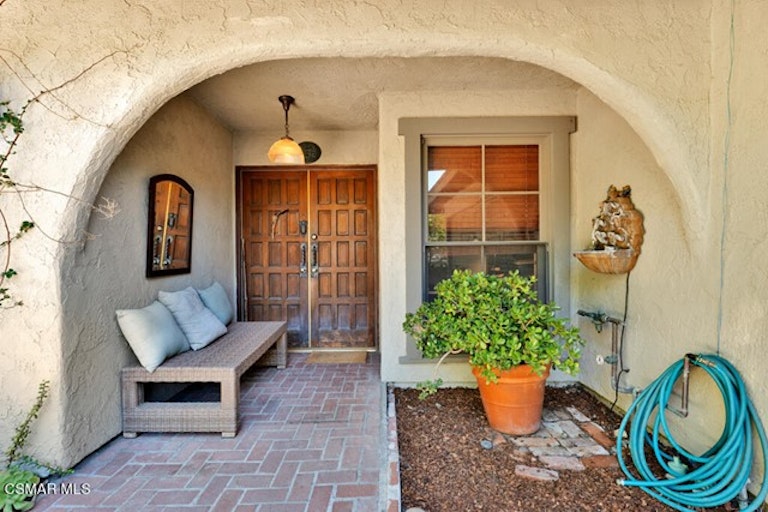 Photo 3 of 36 - 29301 Hillrise Dr, Agoura Hills, CA 91301