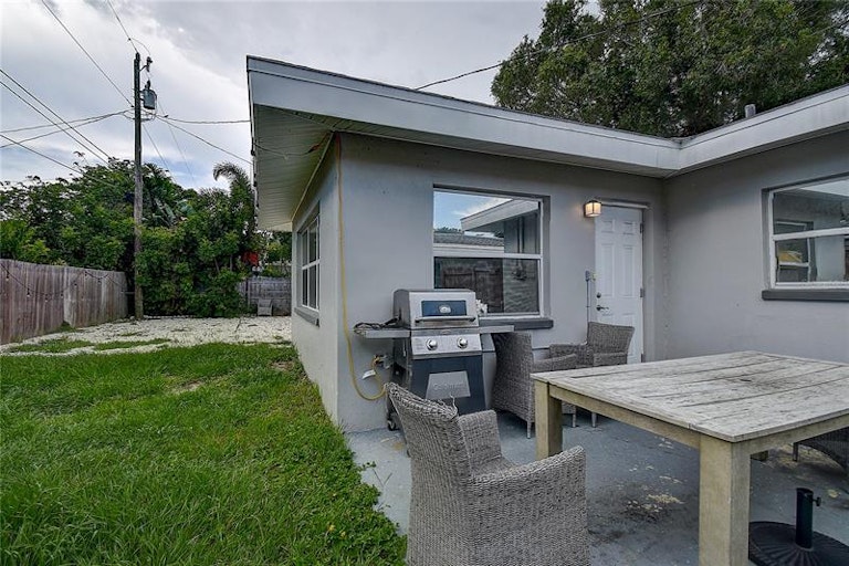 Photo 23 of 25 - 1625 Madrid Dr, Largo, FL 33778