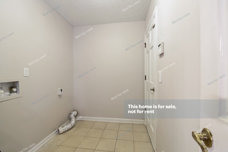 Photo 21 of 31 - 8350 Argyle Corners Ct, Jacksonville, FL 32244