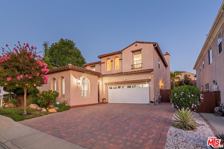 Photo 47 of 48 - 686 Milford St, Los Angeles, CA 90042