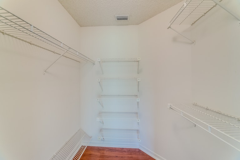 Photo 12 of 24 - 11870 Ottawa Ave, Orlando, FL 32837