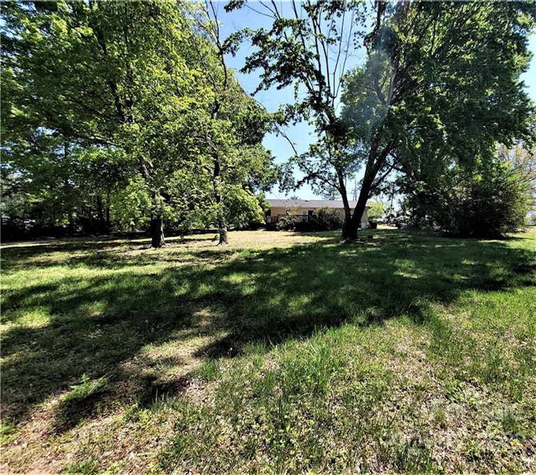 Photo 5 of 21 - 2115 Fowler Secrest Rd, Monroe, NC 28110