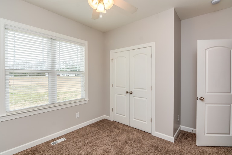 Photo 13 of 27 - 92 Poston Ct, Benson, NC 27504