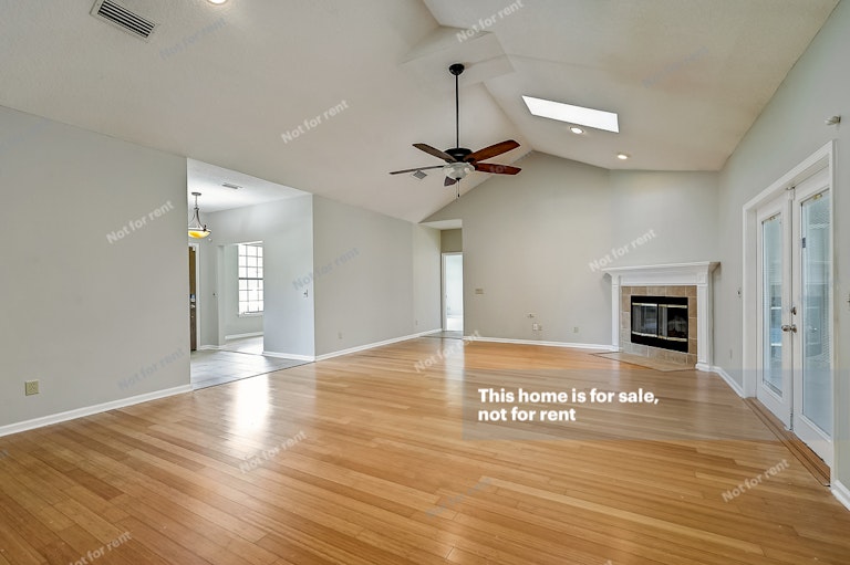 Photo 28 of 46 - 3851 Creek Hollow Ln, Middleburg, FL 32068