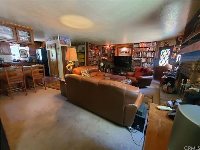Photo 8 of 33 - 24937 Faulhorn Dr, Crestline, CA 92325