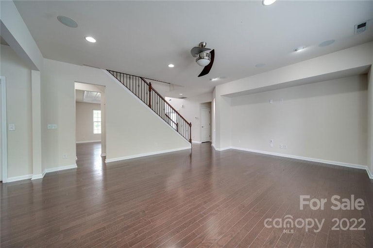 Photo 15 of 32 - 6727 Coral Rose Rd, Charlotte, NC 28277