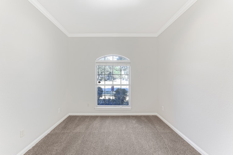 Photo 11 of 24 - 1729 Spinnaker Ln, Azle, TX 76020