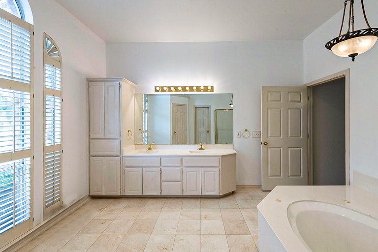 Photo 17 of 28 - 1112 Timbercreek Dr, Allen, TX 75002