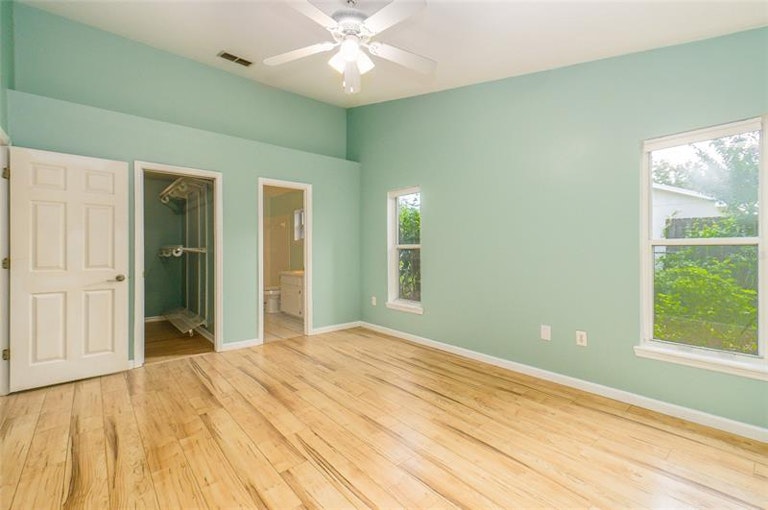 Photo 9 of 32 - 3245 Big Valley Dr, Lakeland, FL 33812