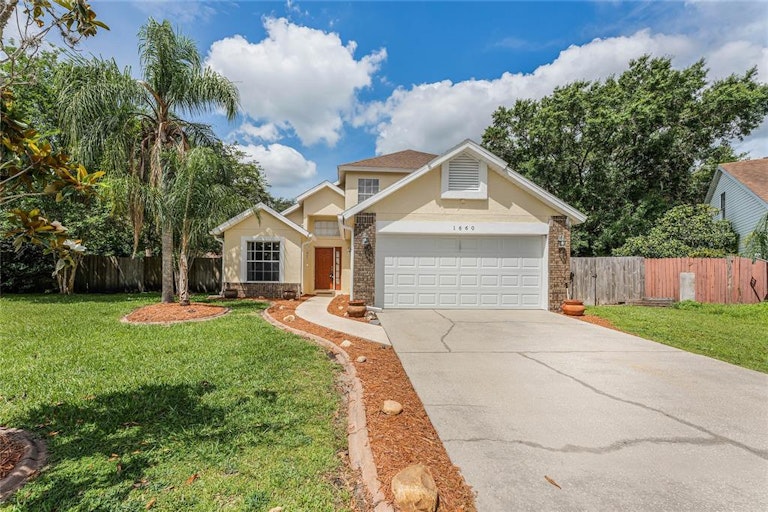 Photo 1 of 31 - 1660 Boulder Creek Ct, Apopka, FL 32712