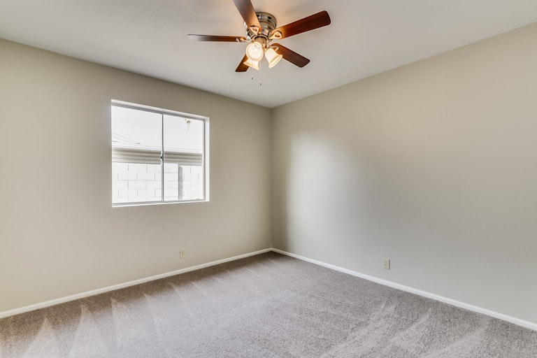 Photo 20 of 32 - 946 E Glade Ave, Mesa, AZ 85204