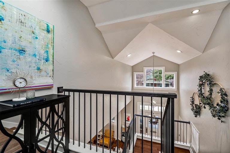 Photo 8 of 40 - 5204 Willis Ave, Dallas, TX 75206