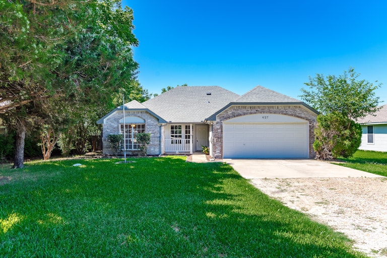 Photo 29 of 30 - 627 Stagecoach Dr, Little Elm, TX 75068
