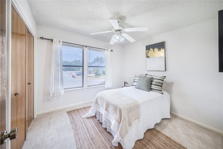 Photo 20 of 37 - 1501 Wilson Heights Dr, Austin, TX 78746