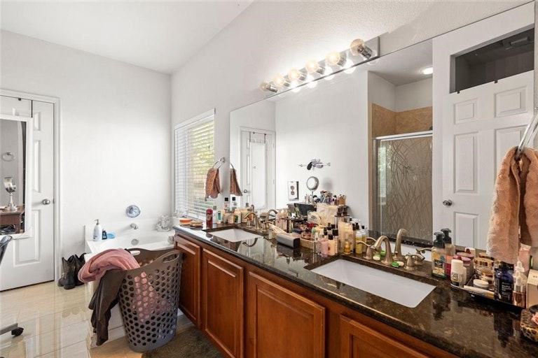 Photo 22 of 39 - 20801 Penny Royal Dr, Pflugerville, TX 78660