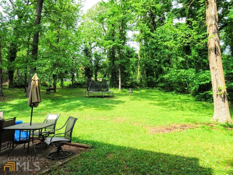 Photo 4 of 28 - 3726 Sterling Ridge Ct, Decatur, GA 30032