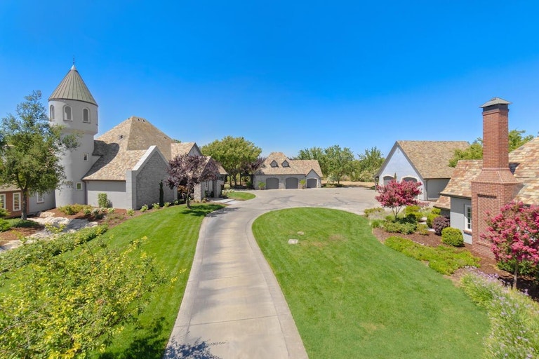 Photo 6 of 99 - 27681 Mace Blvd, Davis, CA 95618