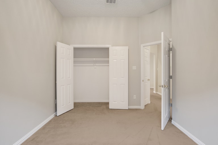 Photo 24 of 27 - 4612 Marguerite Ln, Fort Worth, TX 76123