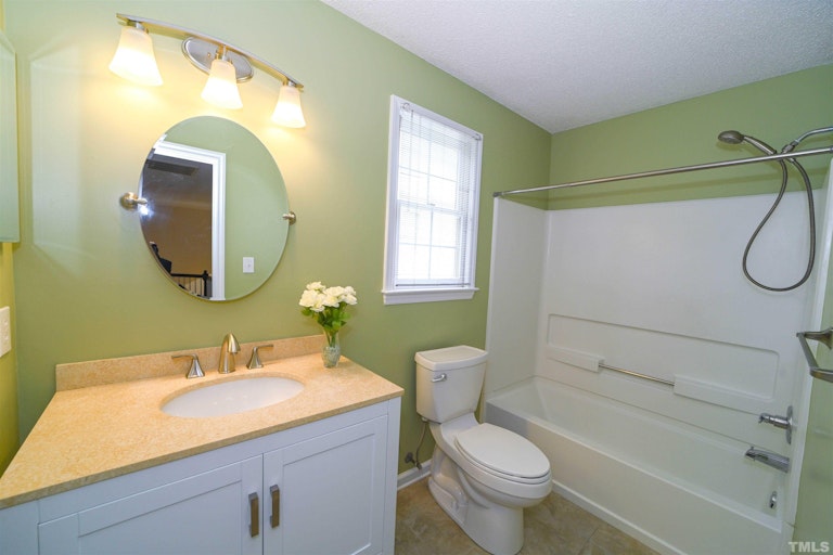 Photo 23 of 27 - 102 Lewey Stone Ct, Cary, NC 27519