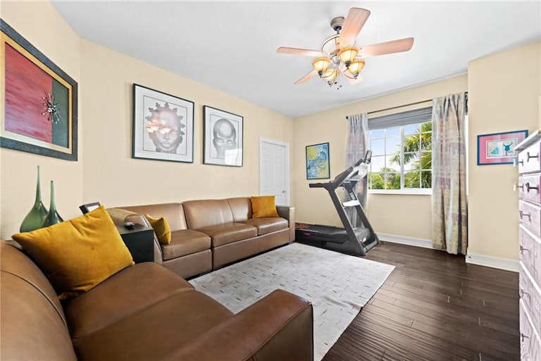 Photo 33 of 42 - 1860 N Fort Harrison Ave #205, Clearwater, FL 33755