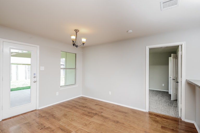 Photo 7 of 25 - 2050 Times Rd, Heartland, TX 75126