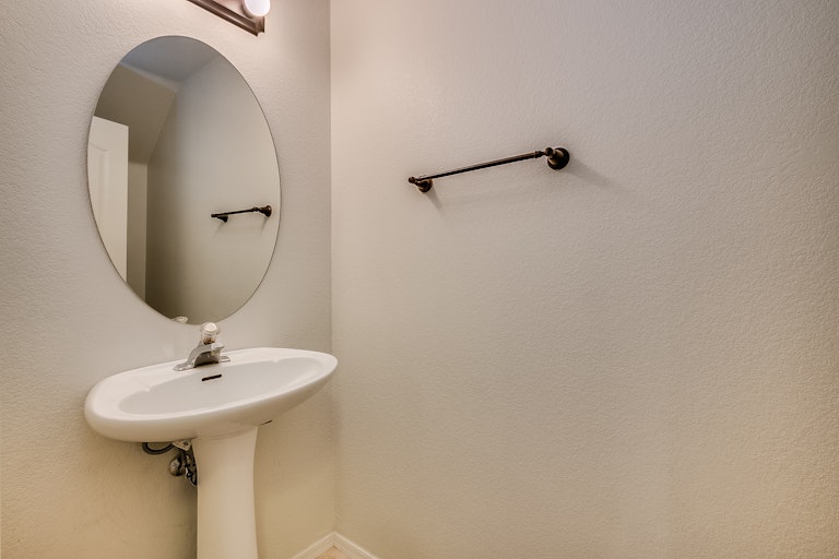 Photo 11 of 23 - 4038 W Abraham Ln, Glendale, AZ 85308