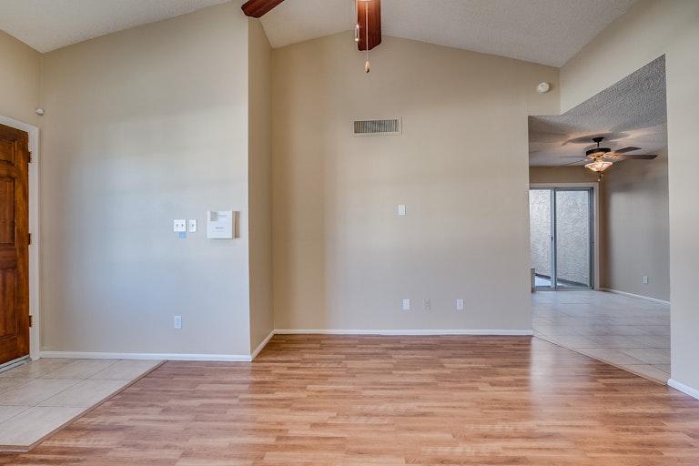 Photo 5 of 23 - 2929 E Broadway Rd #91, Mesa, AZ 85204
