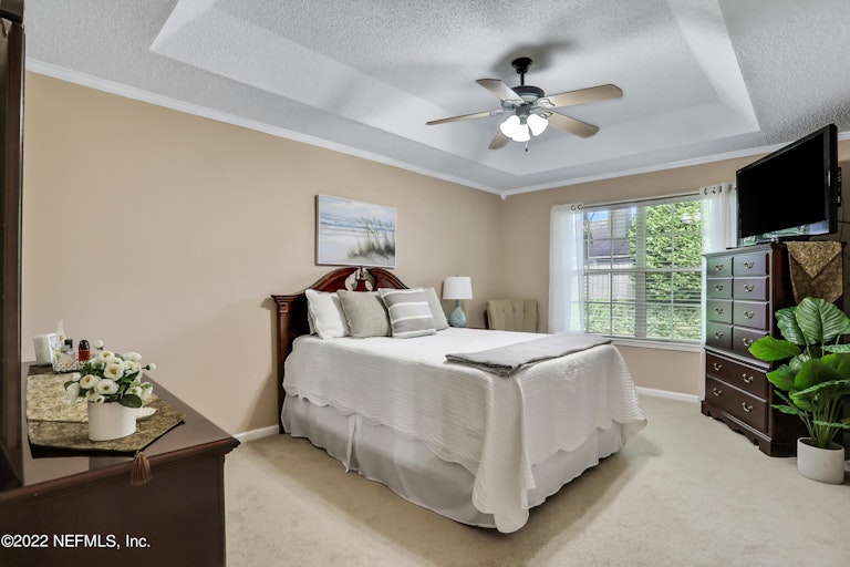 Photo 15 of 32 - 12669 Eaglesham Dr, Jacksonville, FL 32225