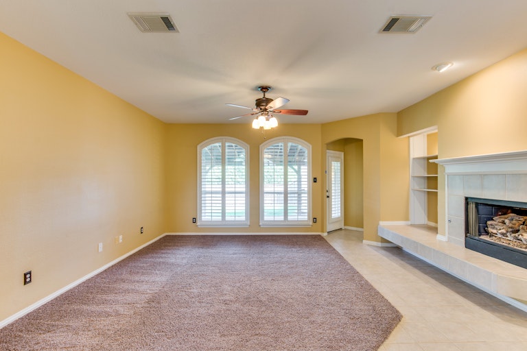 Photo 15 of 34 - 1422 Tascosa Ct, Allen, TX 75013