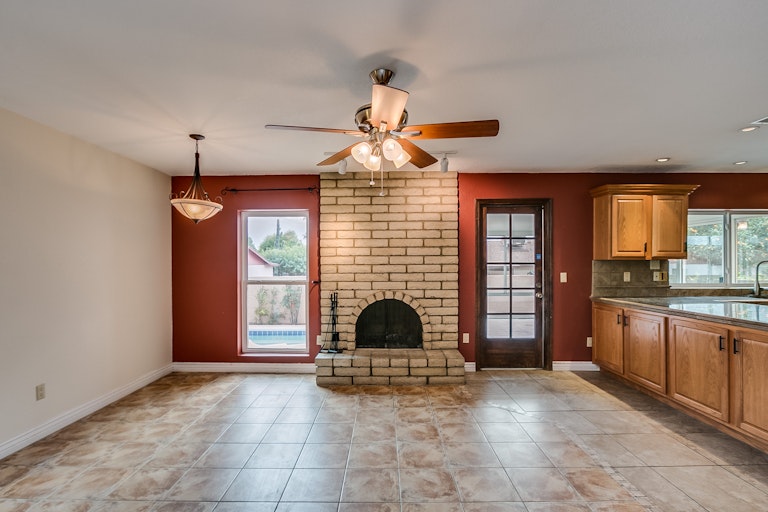 Photo 10 of 33 - 6309 E Acoma Dr, Scottsdale, AZ 85254