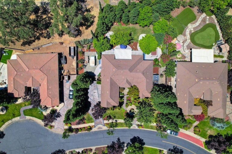 Photo 14 of 70 - 8910 Belford Ct, Roseville, CA 95747