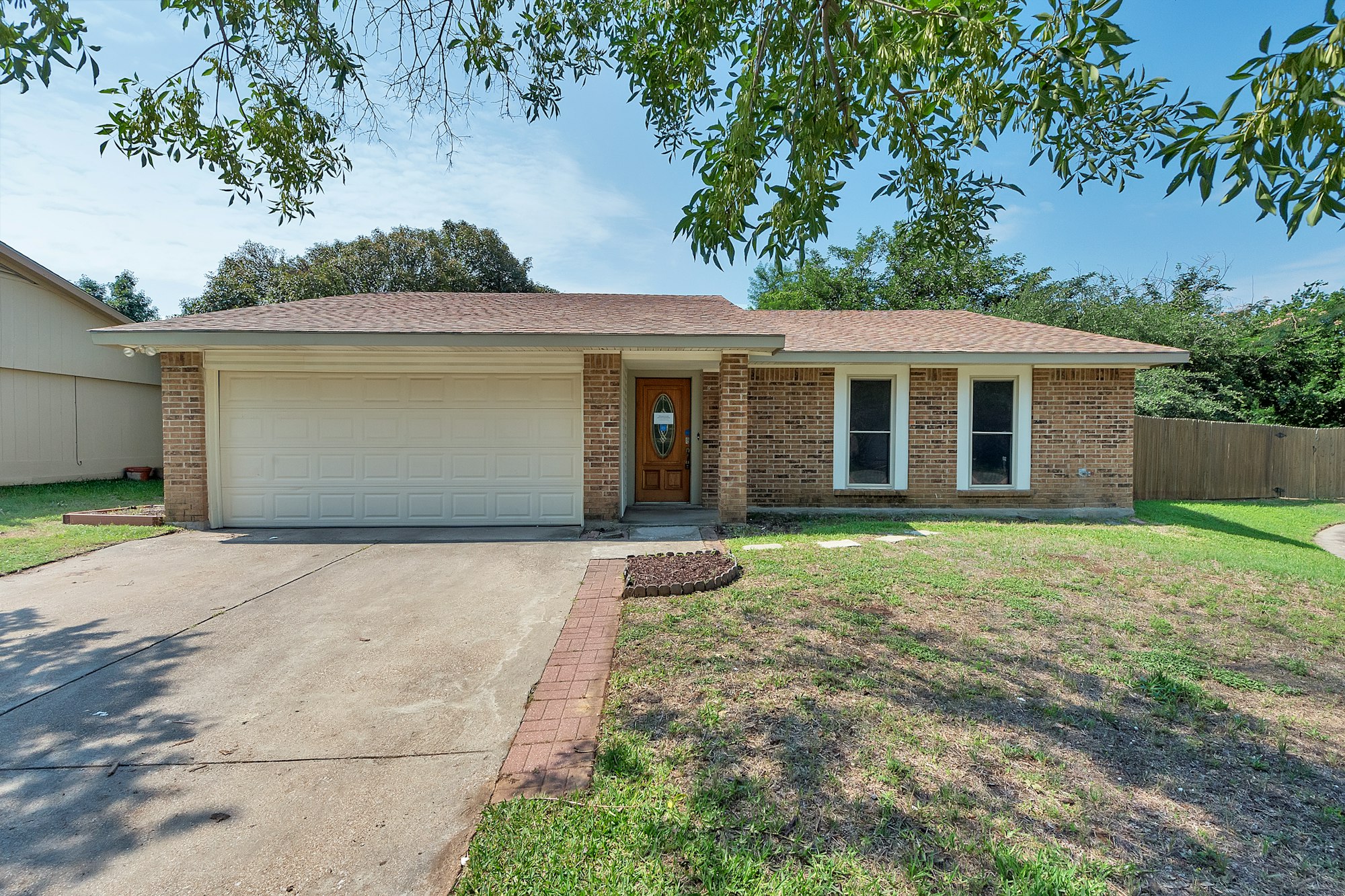 Photo 1 of 19 - 1208 Tranquilla Ter, Bedford, TX 76021