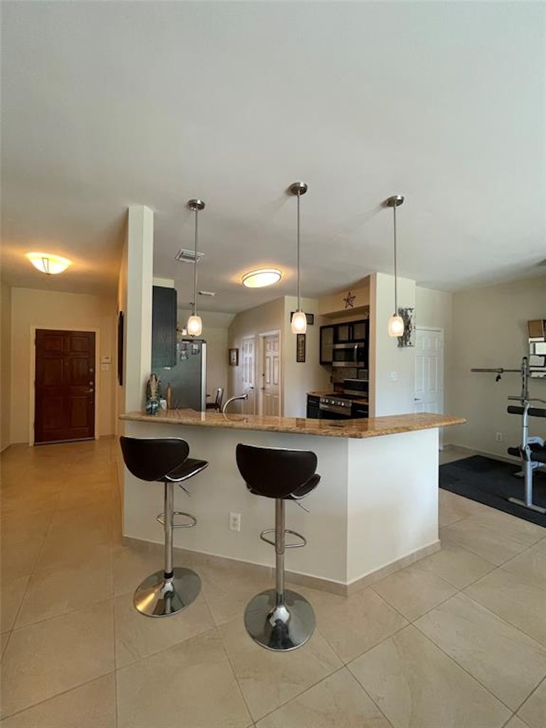 Photo 3 of 23 - 13811 River Keg Dr, Houston, TX 77083
