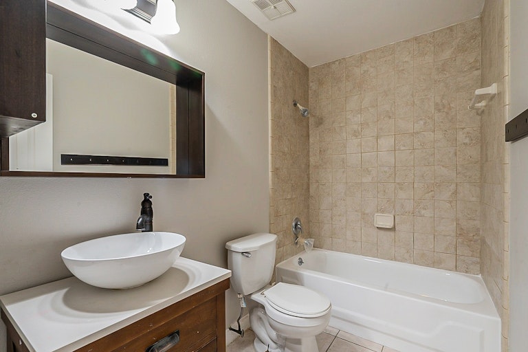 Photo 6 of 29 - 3009 Weymouth Ct, Apopka, FL 32703