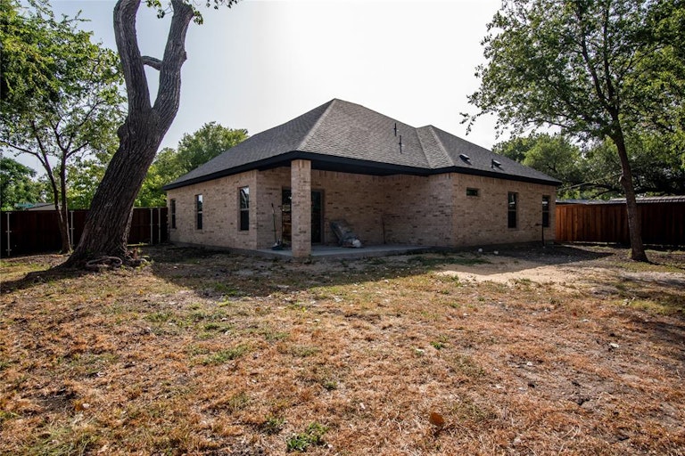 Photo 19 of 22 - 4700 Harper Dr, Mesquite, TX 75150
