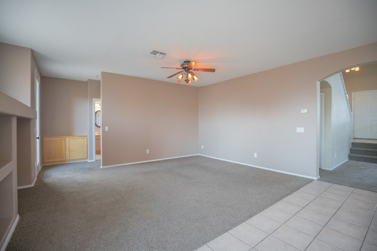 Photo 13 of 39 - 13355 W Caribbean Ln, Surprise, AZ 85379