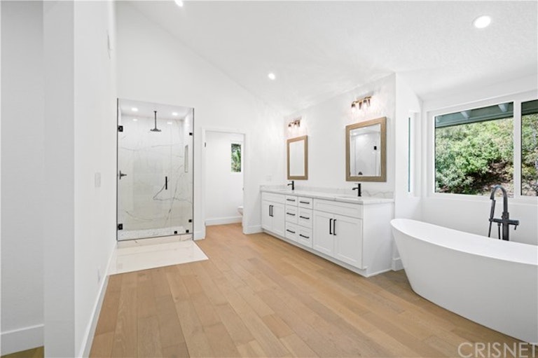 Photo 12 of 43 - 11905 Andasol Ave, Granada Hills, CA 91344