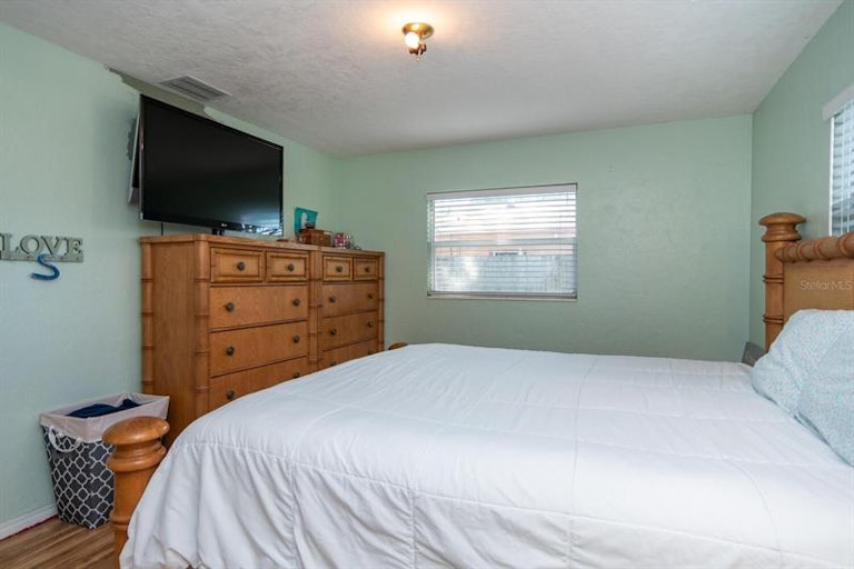 Photo 19 of 23 - 6440 27th Ave N, Saint Petersburg, FL 33710