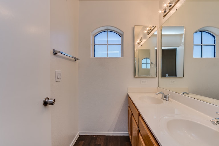 Photo 31 of 39 - 12566 W Cheery Lynn Rd, Avondale, AZ 85392