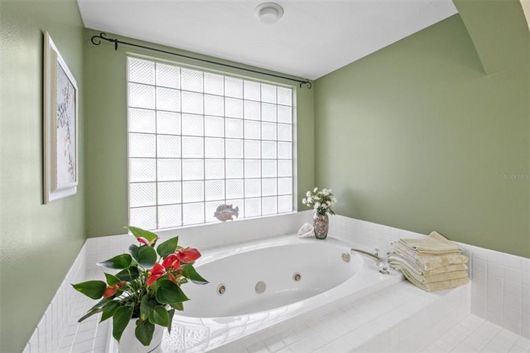 Photo 14 of 40 - 5085 Florentine Ct, Spring Hill, FL 34608