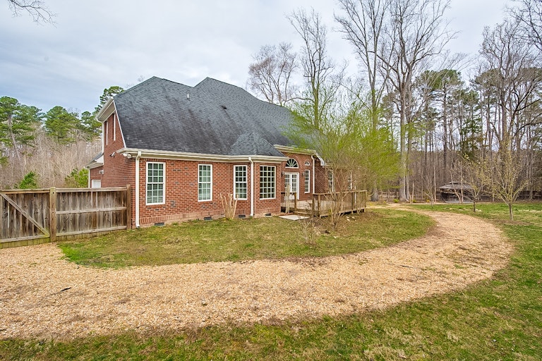 Photo 27 of 28 - 1804 Blackstone Dr, Durham, NC 27712