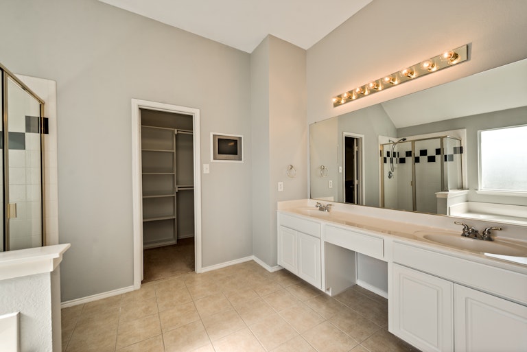 Photo 19 of 28 - 6409 Deer Run Dr, McKinney, TX 75070